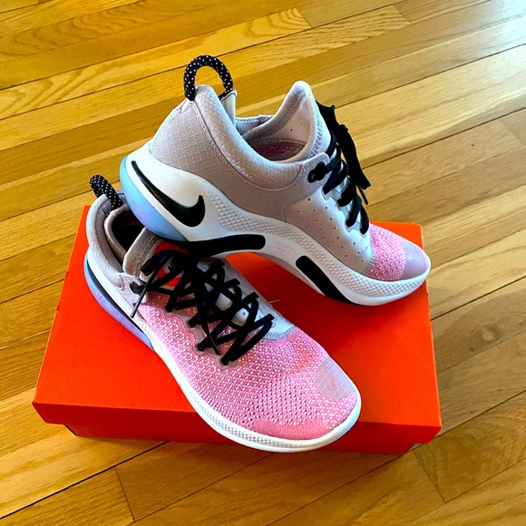 Nike Shoes - Nike Women’s Joyride Run Flyknit